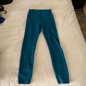 Lululemon leggings size 4